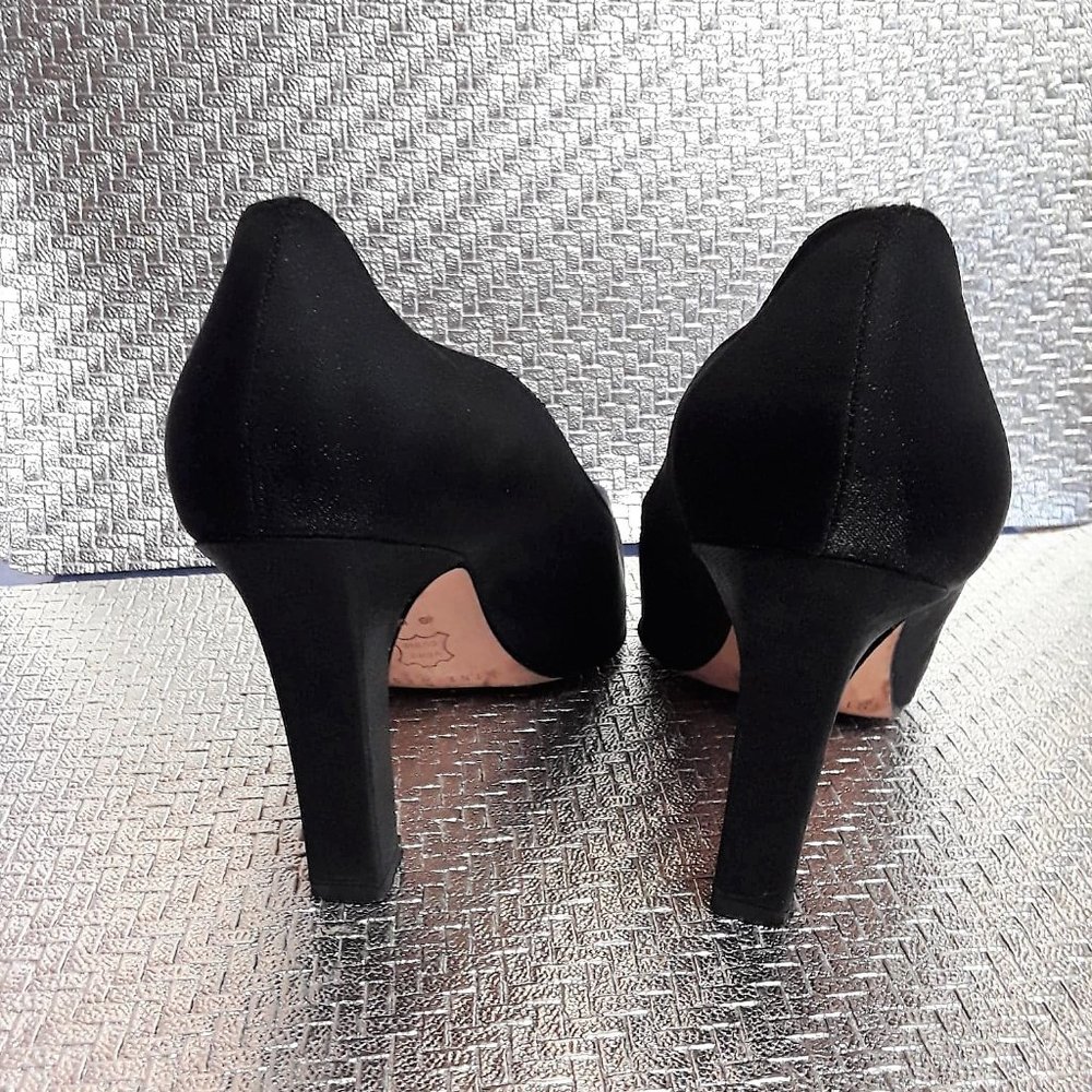 Nine West Black Shiny Fabric Heel | Size 8 - Picture 4 of 4